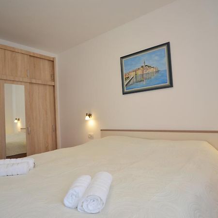 Apartment Dina 52 Rovinj Eksteriør billede