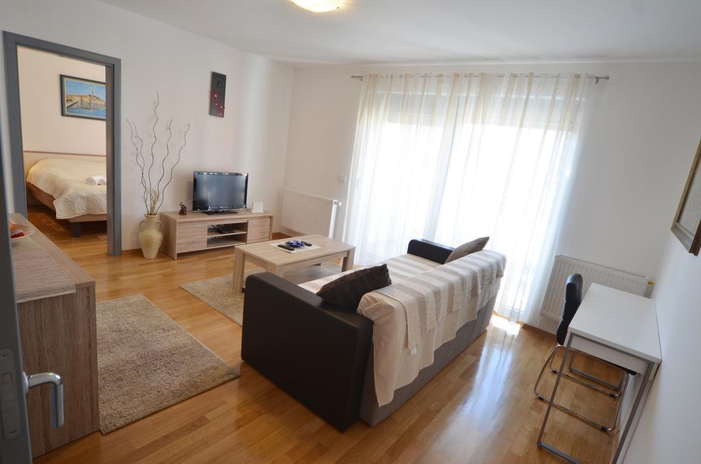 Apartment Dina 52 Rovinj Eksteriør billede